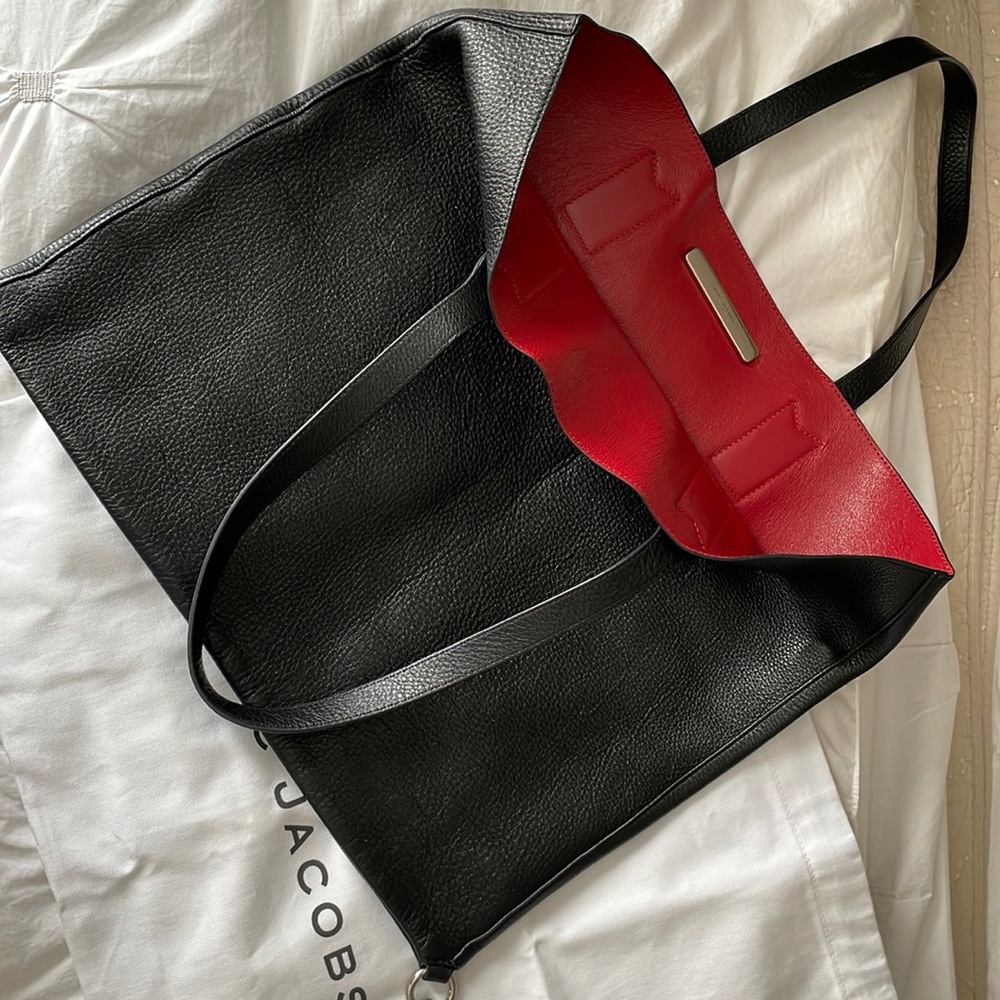 Marc Jacobs calf leather tote red interior